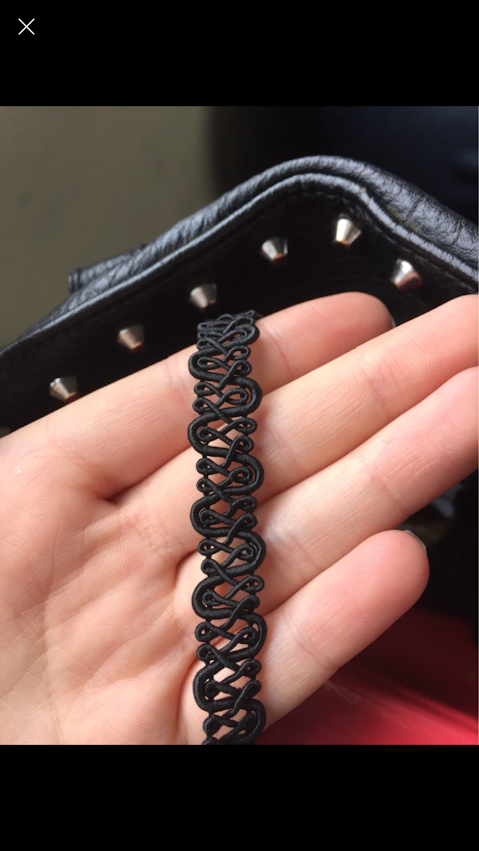 Black Vintage Fish Style Choker J4