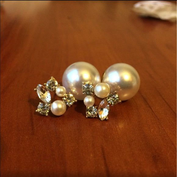 Big Pearls Stuff Earrings